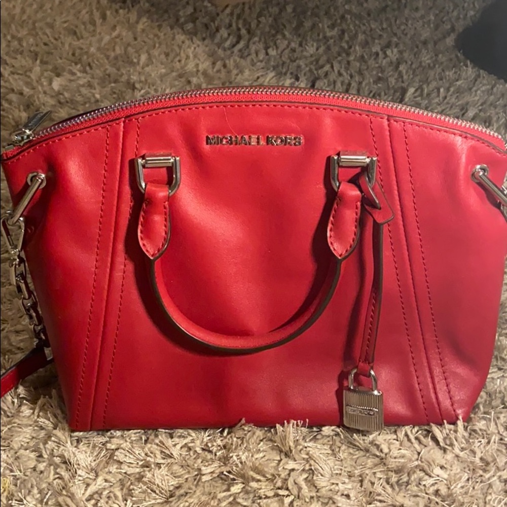 Micheal Kors purse